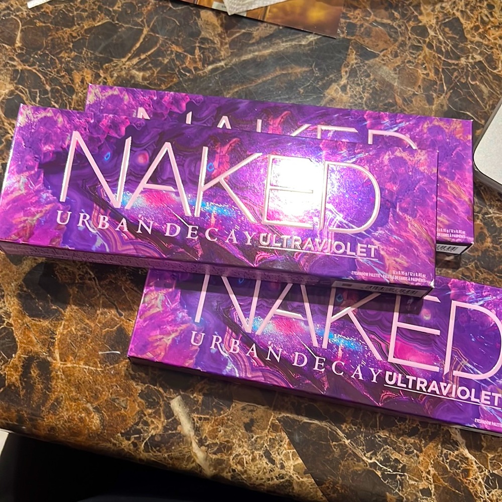 Authentic urban decay ultraviolet eyeshadow palette